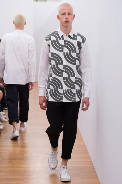 Look 34